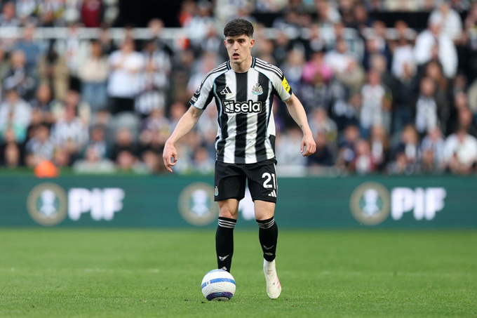 Livramento đang Lọt Vào Tầm Ngắm Của Man City